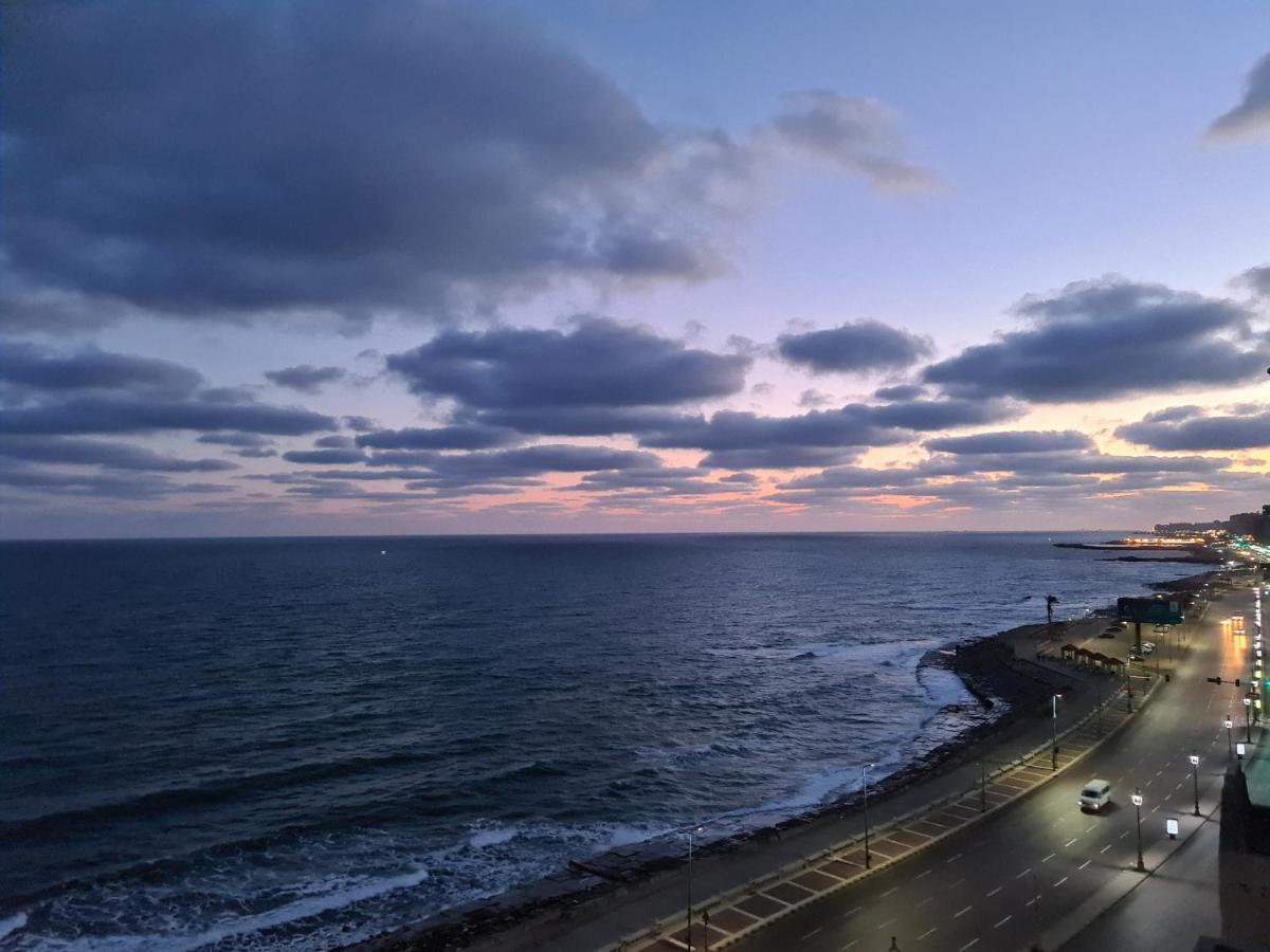 Hyat Hostel & Suites Alexandria Bagian luar foto