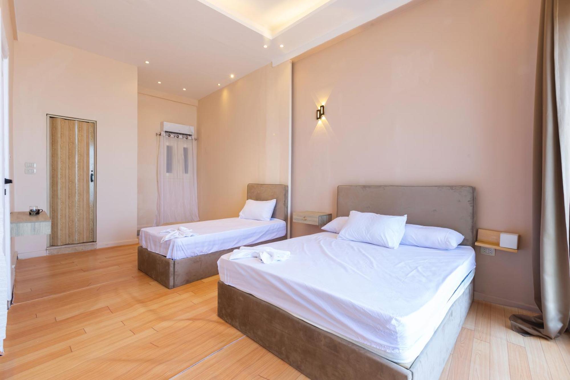 Hyat Hostel & Suites Alexandria Bagian luar foto